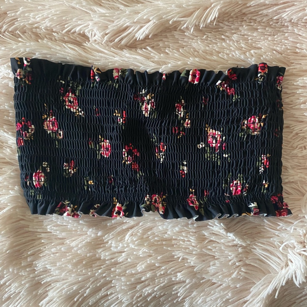 BLACK CROPPED BRA TOP WITH PINK FLOWERS